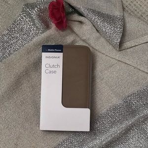 A leather wristlet/wallet phone case gift item🎄